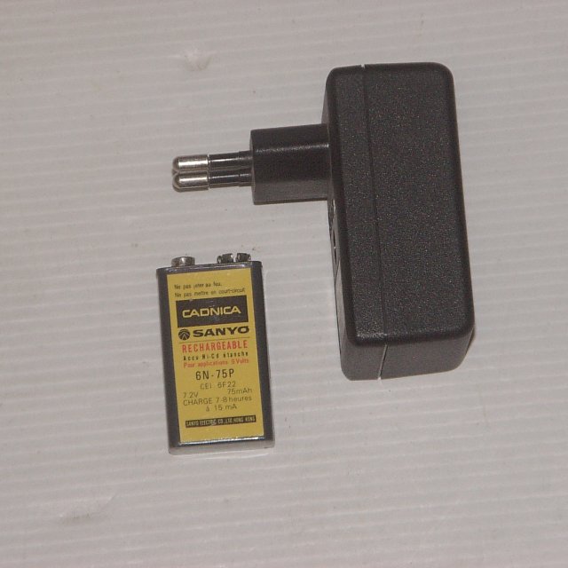 Chargeur de pile batterie 9 v