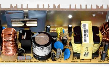 Alimentation industrielle LPP-100-R2 - 12 VDC - 8A - 100W