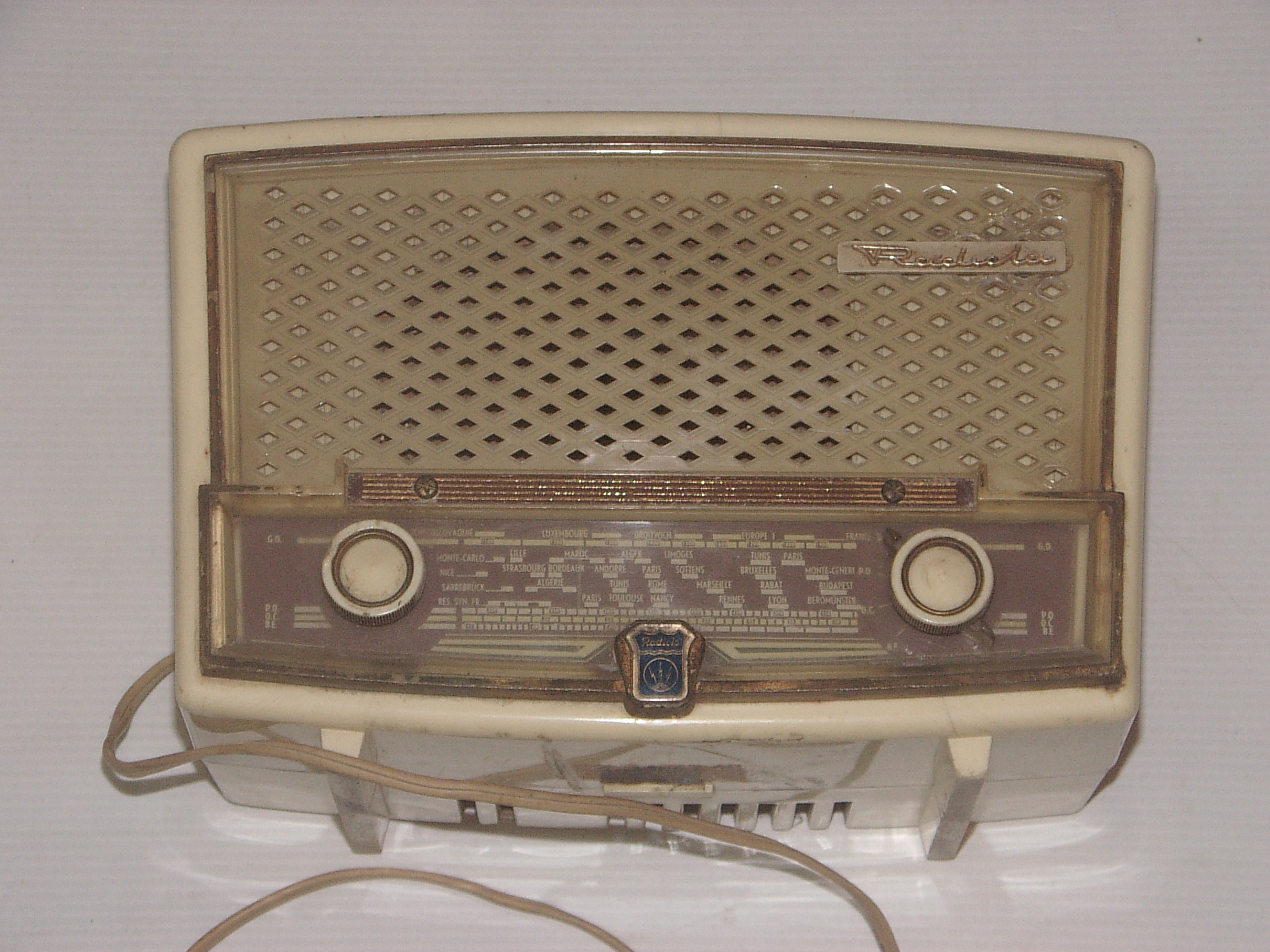 Poste Radiola RA 157 U