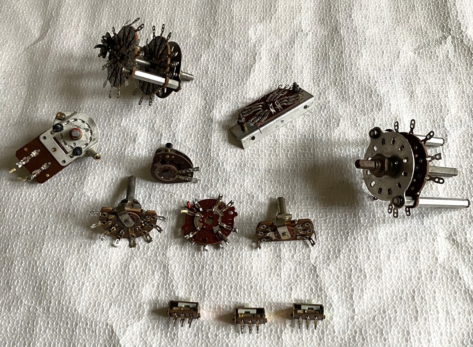 Lot de contacteurs rotatifs