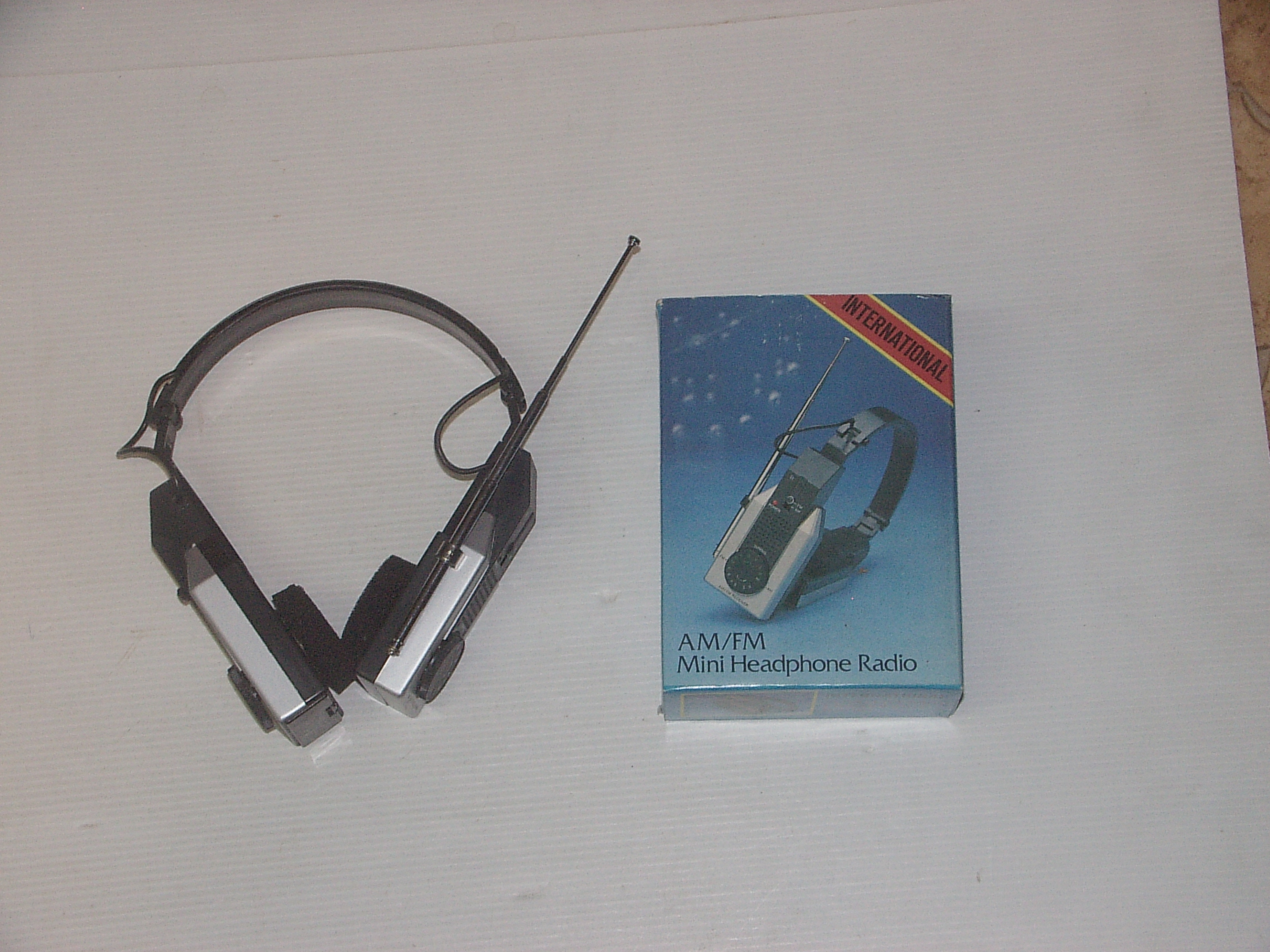 Mini Headphone Radio AM/FM