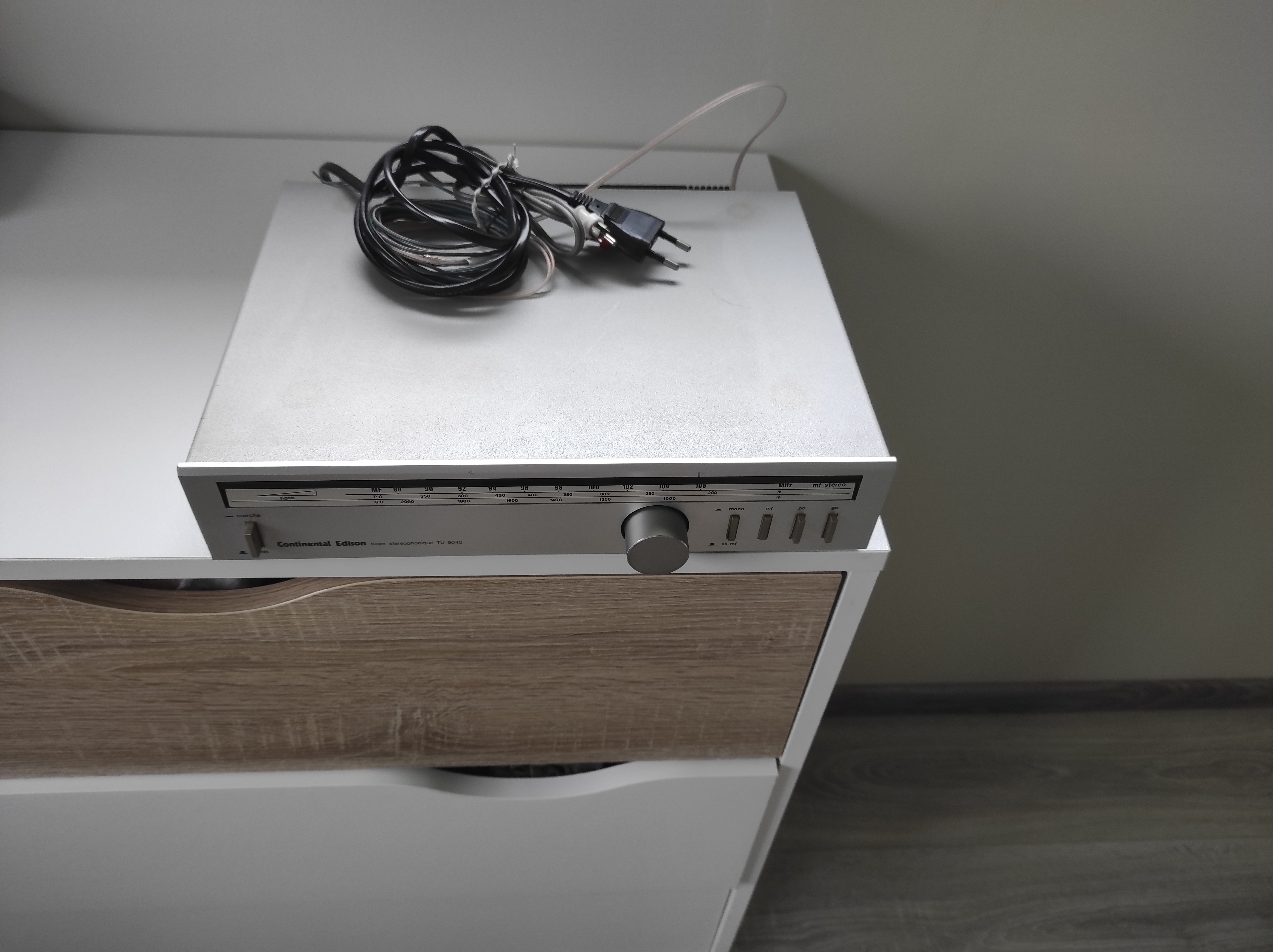 Tuner Continental Edison