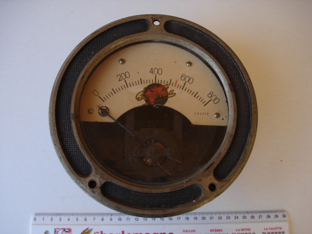 Galvanomètre ancien.