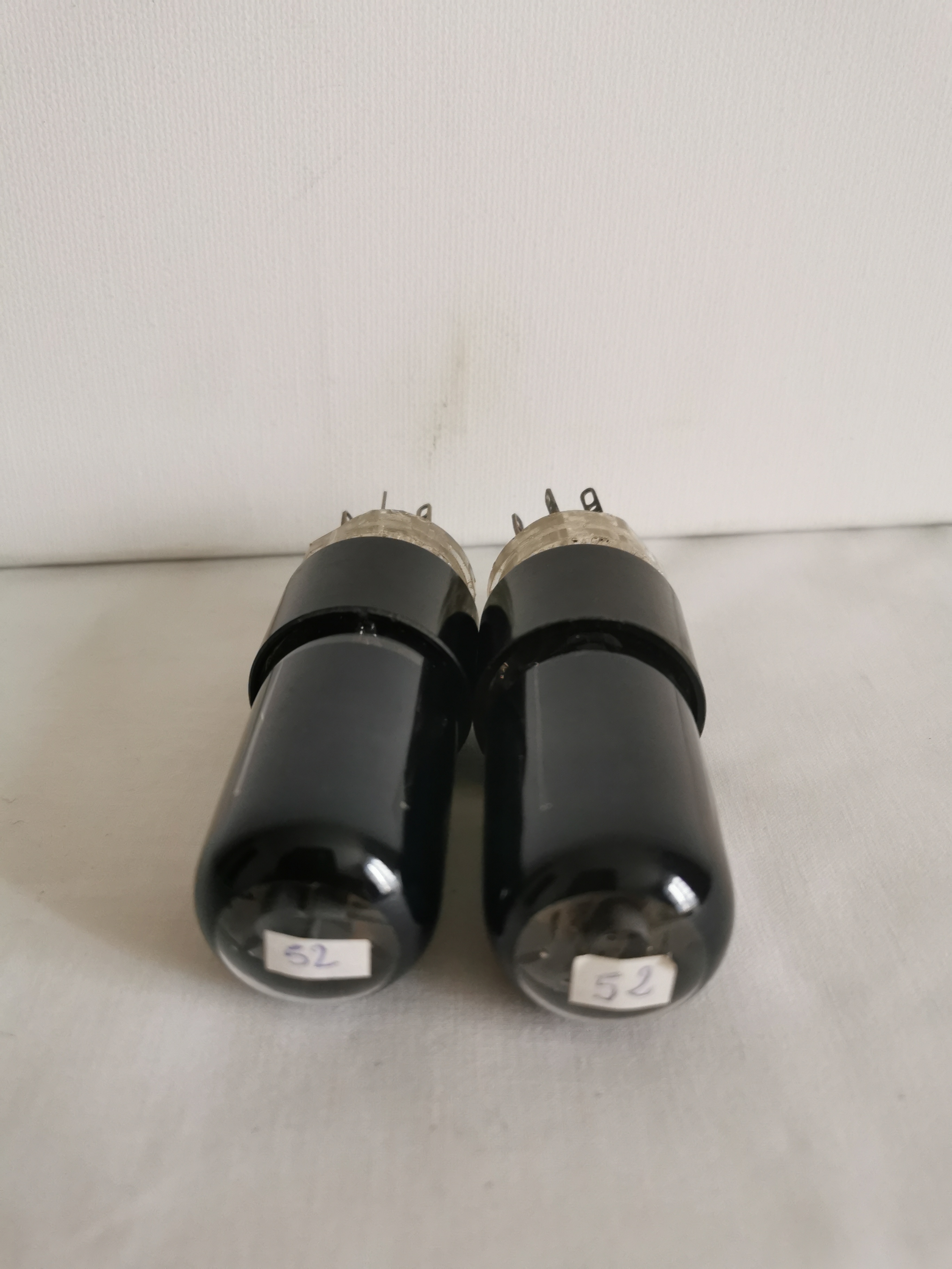 Deux lampes 6P6 L (6V6), testées et appairées