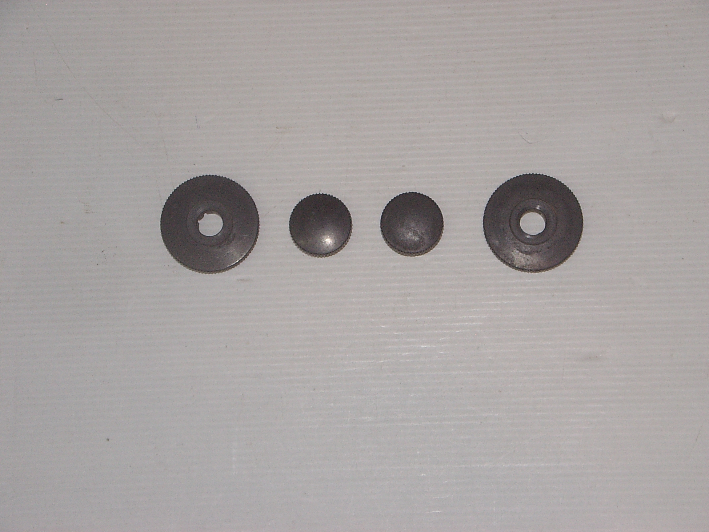 4 boutons de poste Philips 667 A