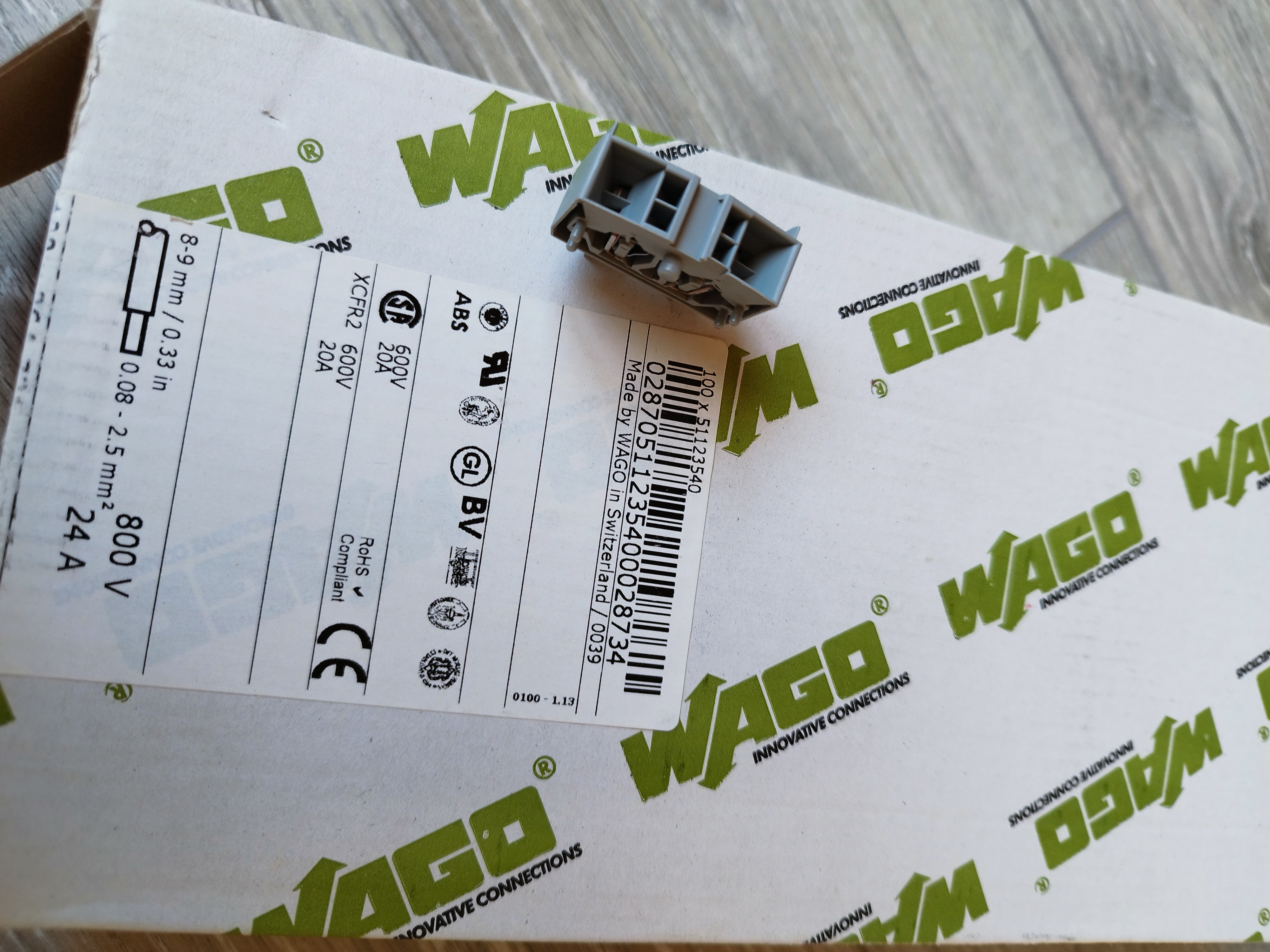 Vends plusieurs Lot de 100 bornes Wago contact pression à ressort réf 264-721 (600V 20A)