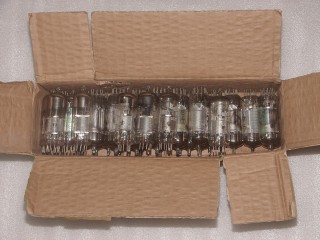 32 tubes EBF89 et 7 tubes EF85