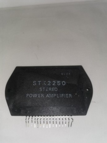 ampli-hybride-stereo-stk-2250-big-0