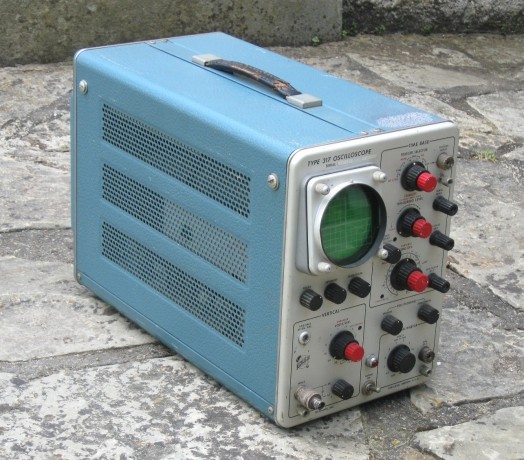 oscilloscope-tektronix-317-vintage-big-1