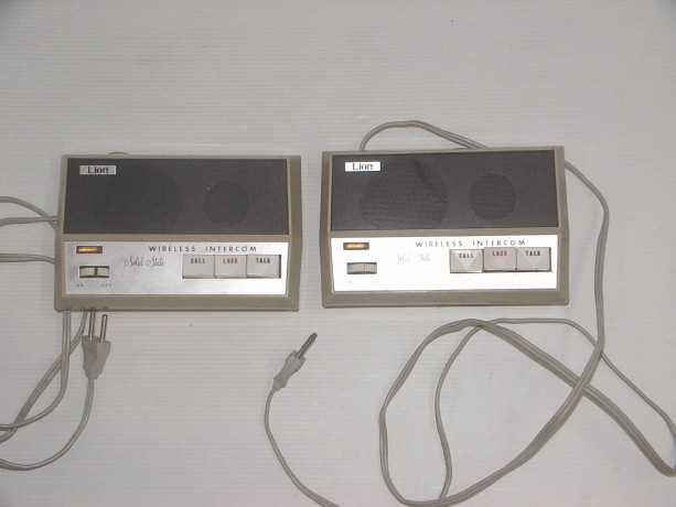 2-interphones-lion-wire-less-intercom-solid-state-big-0