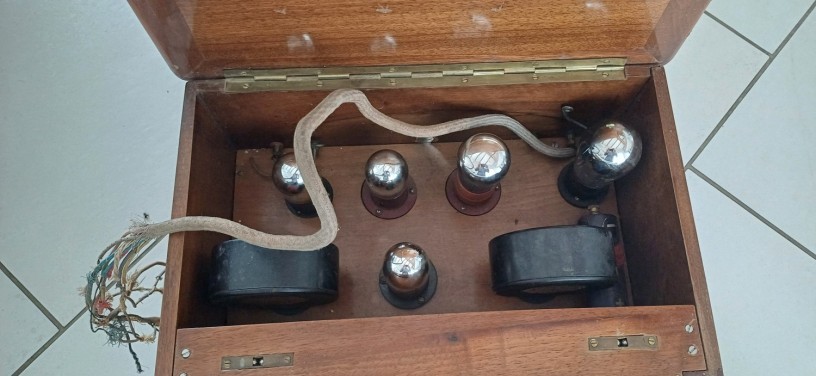radiomodulateur-br5-de-1929-de-la-marque-ducretet-big-2