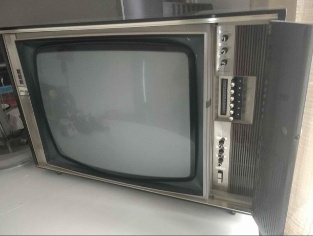 recherche-television-televiseur-tv-tele-vintage-chassis-tvc4-big-1