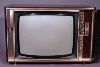 recherche-television-televiseur-tv-tele-vintage-chassis-tvc4-big-0