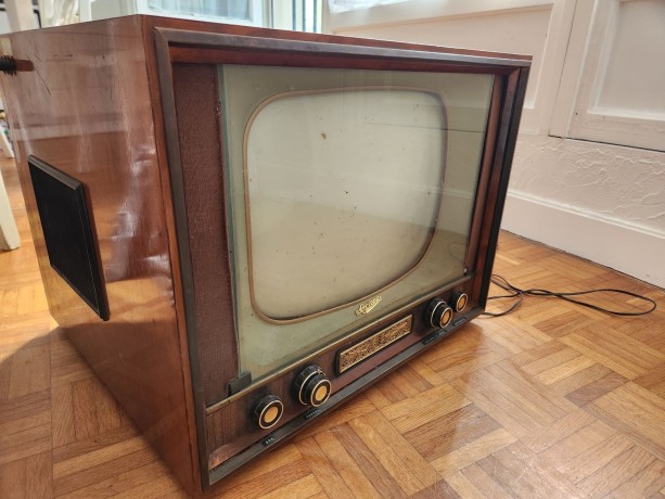 oceanic-tv-vintage-television-modele-empire-43-ambassadeur-54-date-de-1959-big-3