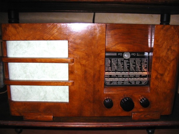 lot-de-8-postes-a-lampes-de-1933-a-1963-big-5