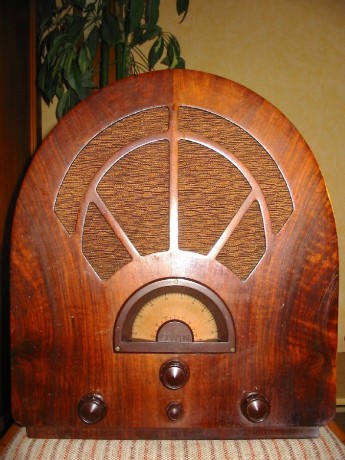 lot-de-8-postes-a-lampes-de-1933-a-1963-big-0